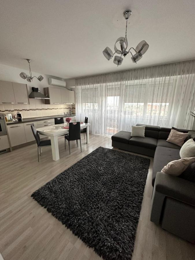 Class Deluxe Apartments Oradea Dış mekan fotoğraf